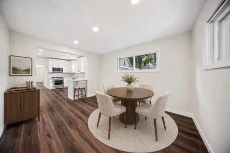 818 Bach Street Northbrook IL 60062