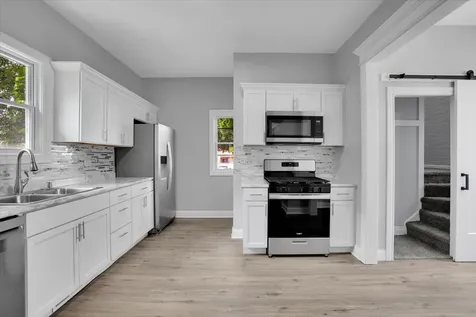 1428 Victoria Avenue North Chicago IL 60064