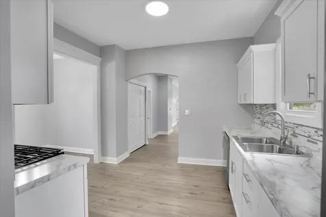 1428 Victoria Avenue North Chicago IL 60064