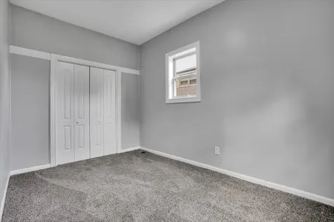 1428 Victoria Avenue North Chicago IL 60064
