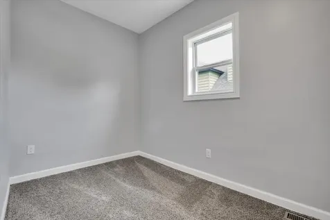 1428 Victoria Avenue North Chicago IL 60064