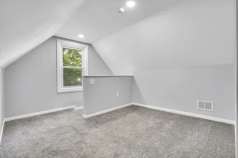 1428 Victoria Avenue North Chicago IL 60064