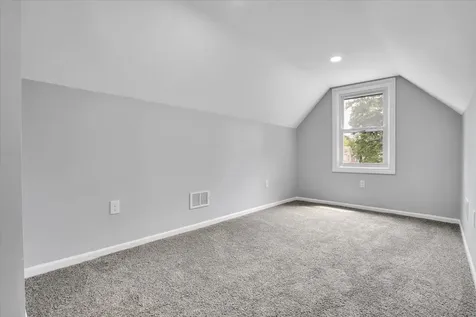 1428 Victoria Avenue North Chicago IL 60064