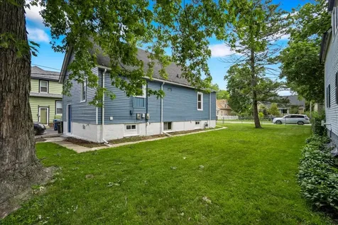 1428 Victoria Avenue North Chicago IL 60064