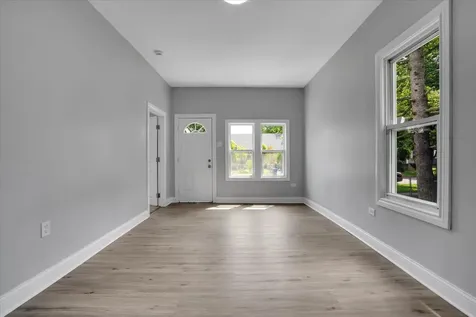 1428 Victoria Avenue North Chicago IL 60064