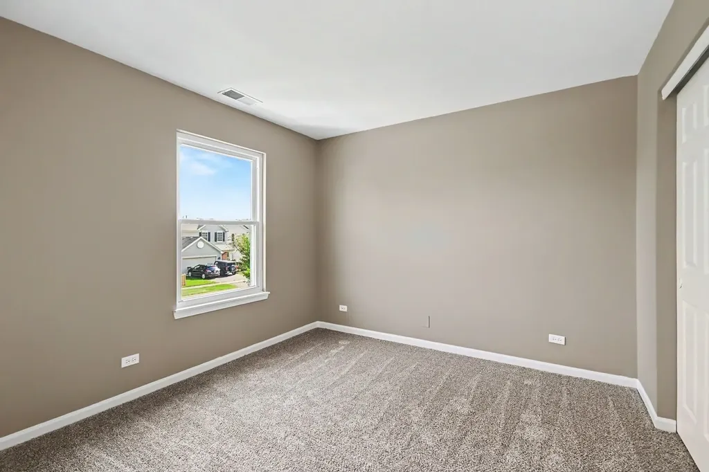 1057 Rosefield Lane Aurora IL 60504