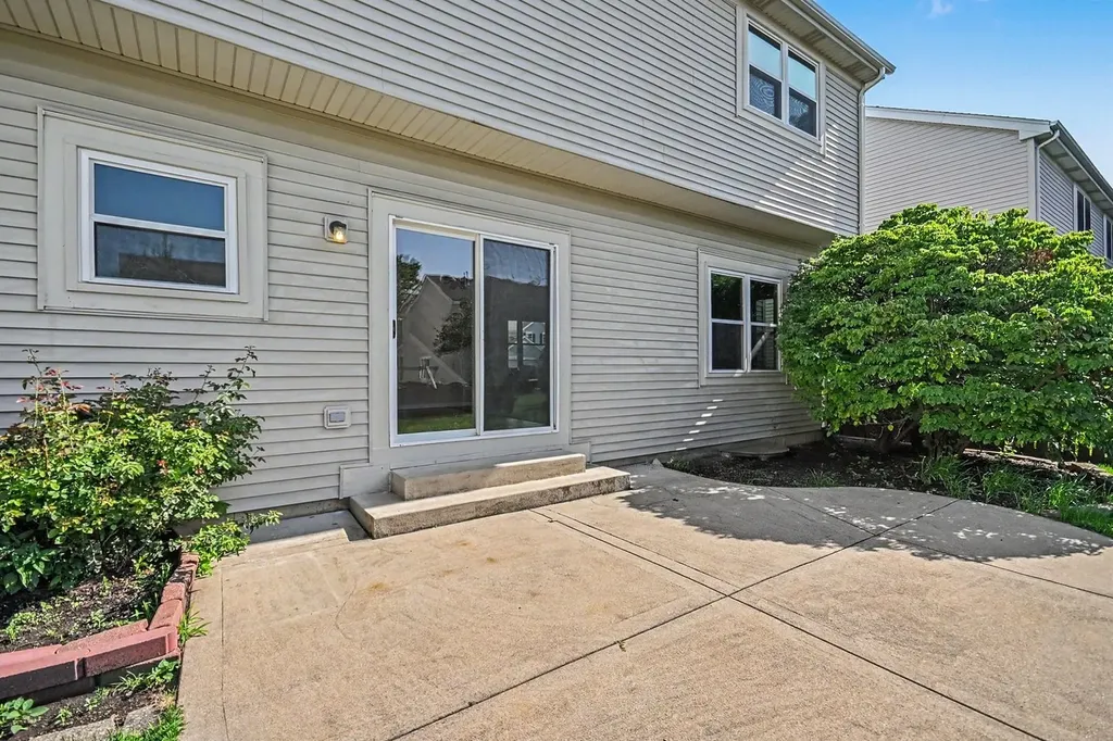 1057 Rosefield Lane Aurora IL 60504