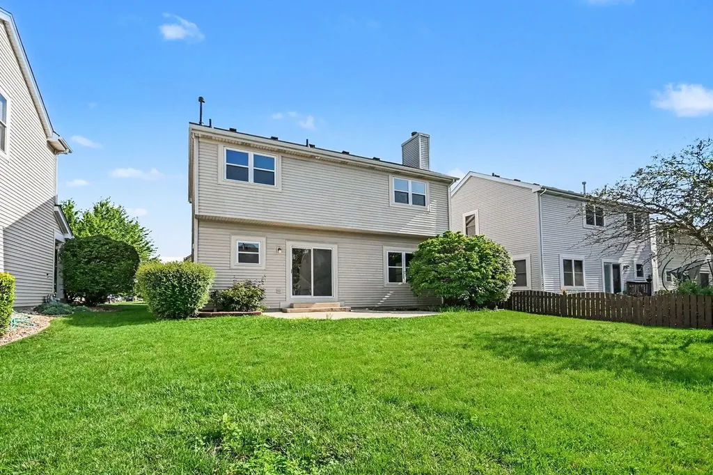 1057 Rosefield Lane Aurora IL 60504