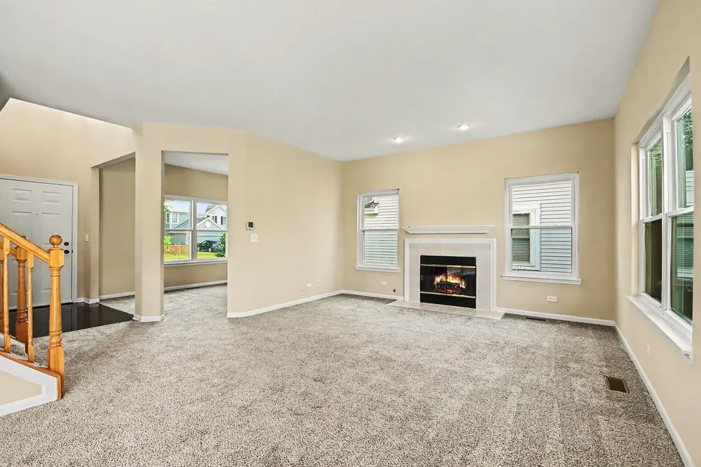 1057 Rosefield Lane Aurora IL 60504