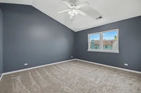 1057 Rosefield Lane Aurora IL 60504