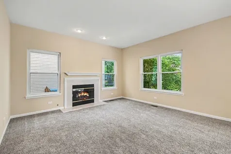 1057 Rosefield Lane Aurora IL 60504