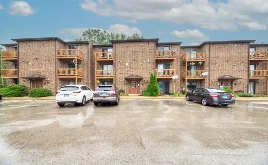 2264 Abbeywood Drive Lisle IL 60532