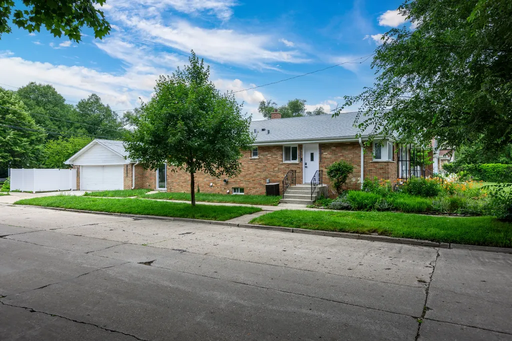 8500 Lawndale Avenue Skokie IL 60076