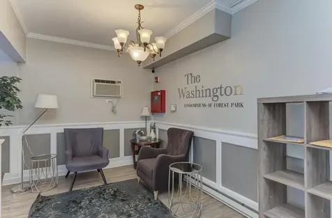 7428 Washington Street Forest Park IL 60130