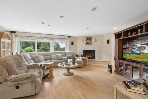 3639 Pebble Beach Road Northbrook IL 60062