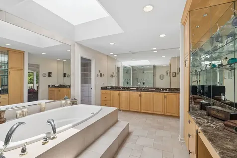 3639 Pebble Beach Road Northbrook IL 60062