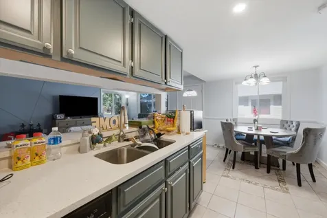 1437 Sutter Drive Hanover Park IL 60133