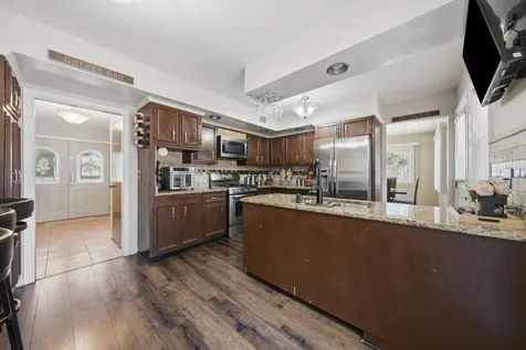 10603 Drummond Place Melrose Park IL 60164