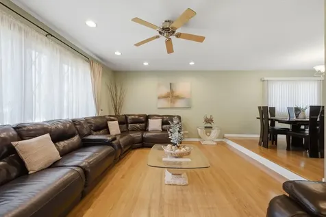 10603 Drummond Place Melrose Park IL 60164