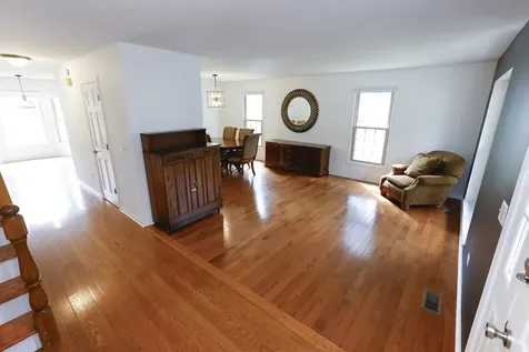 608 Thackeray Lane Fox River Grove IL 60021