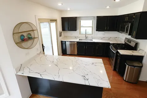 608 Thackeray Lane Fox River Grove IL 60021
