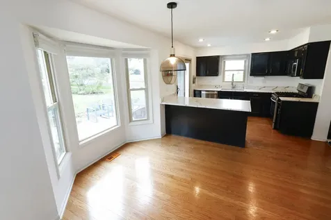 608 Thackeray Lane Fox River Grove IL 60021