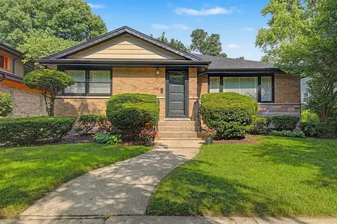 1112 South Maple Avenue Oak Park IL 60304