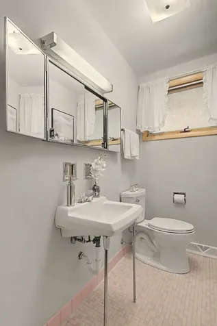 1112 South Maple Avenue Oak Park IL 60304