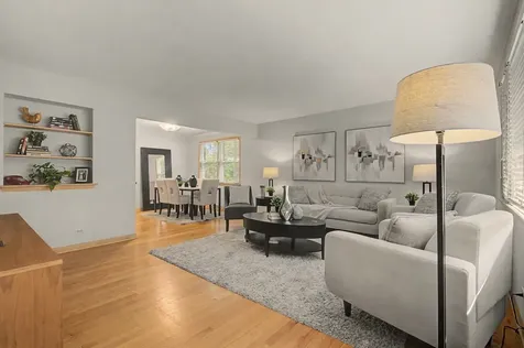 1112 South Maple Avenue Oak Park IL 60304