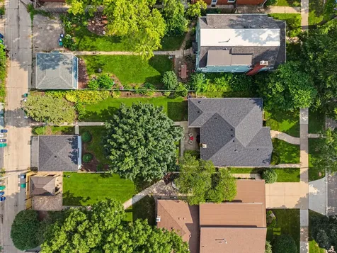 1112 South Maple Avenue Oak Park IL 60304