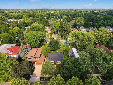 1112 South Maple Avenue Oak Park IL 60304