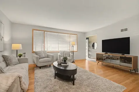 1112 South Maple Avenue Oak Park IL 60304