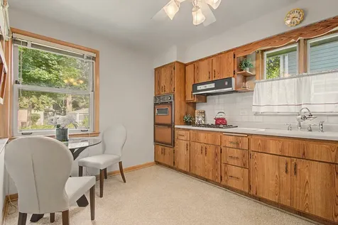 1112 South Maple Avenue Oak Park IL 60304
