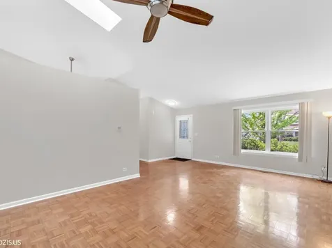 74 Bedford Road Mundelein IL 60060