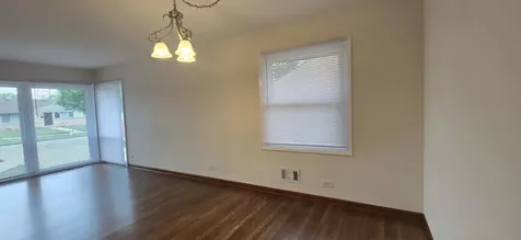 8607 North Osceola Avenue Niles IL 60714