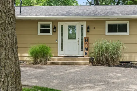113 31ST Avenue Moline IL 61265