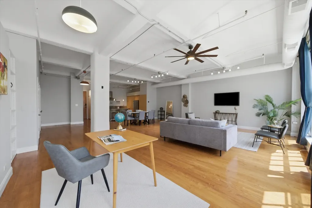 633 South Plymouth Court Chicago IL 60605