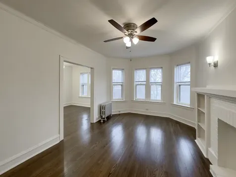 2633 West Ainslie Street Chicago IL 60625