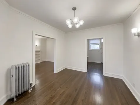 2633 West Ainslie Street Chicago IL 60625