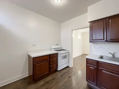 2633 West Ainslie Street Chicago IL 60625