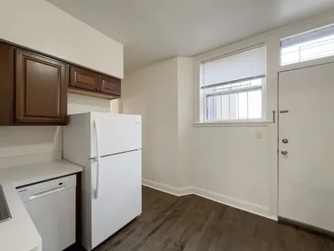 2633 West Ainslie Street Chicago IL 60625