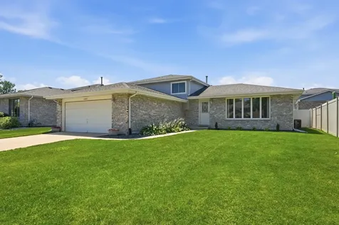 14804 Le Claire Avenue Midlothian IL 60445