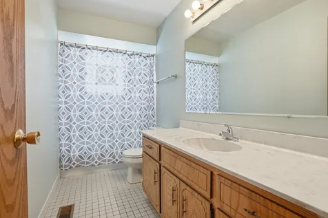14804 Le Claire Avenue Midlothian IL 60445
