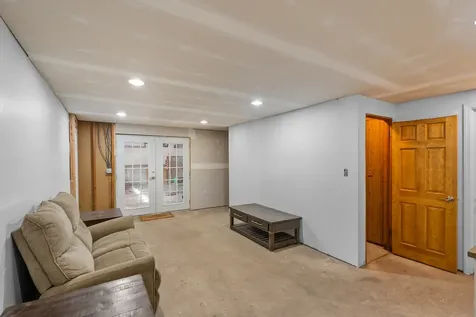1619 Mar Drive Mchenry IL 60051