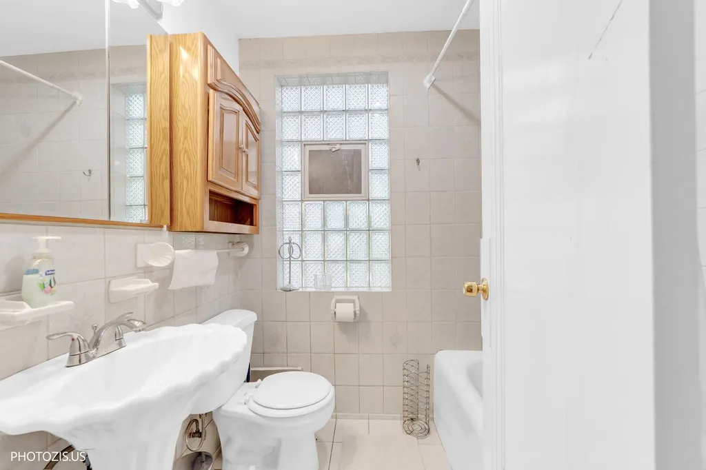 4141 North Mobile Avenue Chicago IL 60634