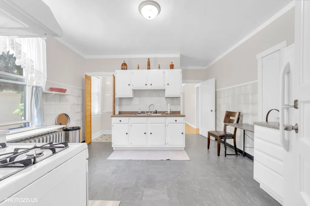 4141 North Mobile Avenue Chicago IL 60634