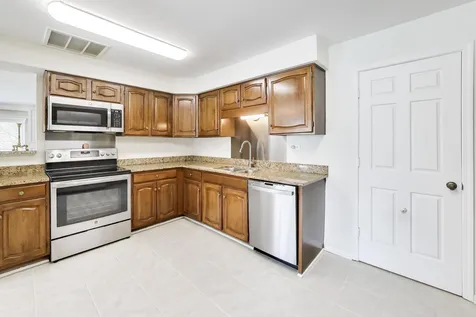 3860 Mission Hills Road Northbrook IL 60062