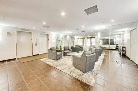 3860 Mission Hills Road Northbrook IL 60062