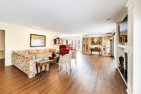 3860 Mission Hills Road Northbrook IL 60062