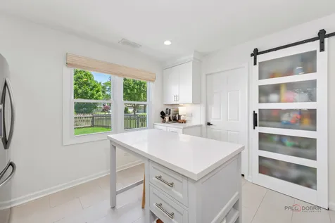 4126 North Yale Avenue Arlington Heights IL 60004
